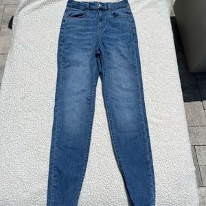 American Eagle Outfitters Woman's Size 8 Long Denim Jeans